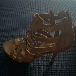 Express leather cage heals